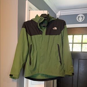 The North Face Men's Olive and Black Raincoat